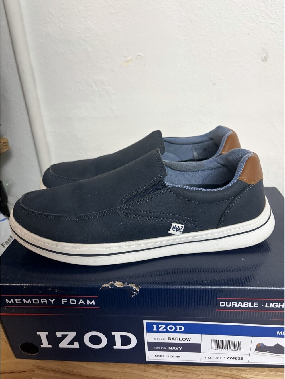 IZOD “Barlow” Men’s Moccasin Style Casual/Dress Shoe Size 9 Navy Blue